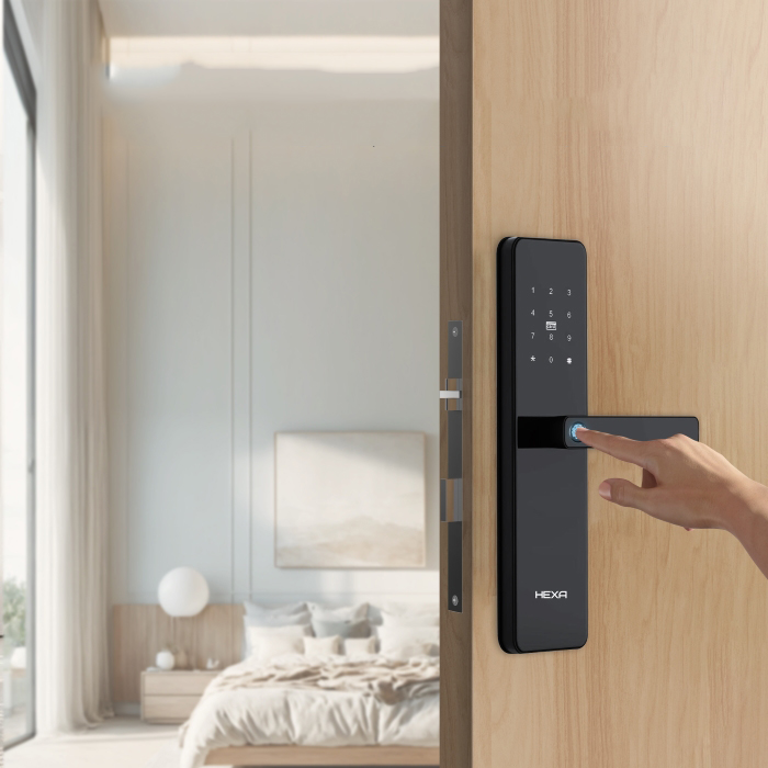 Cac-loai-khoa-cua-chung-cu-pho-bien-khoa-vay-tay