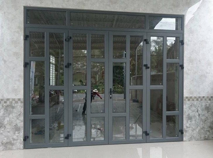 Mẫu Xingfa cửa chính 4 cánh đẹp mở quay