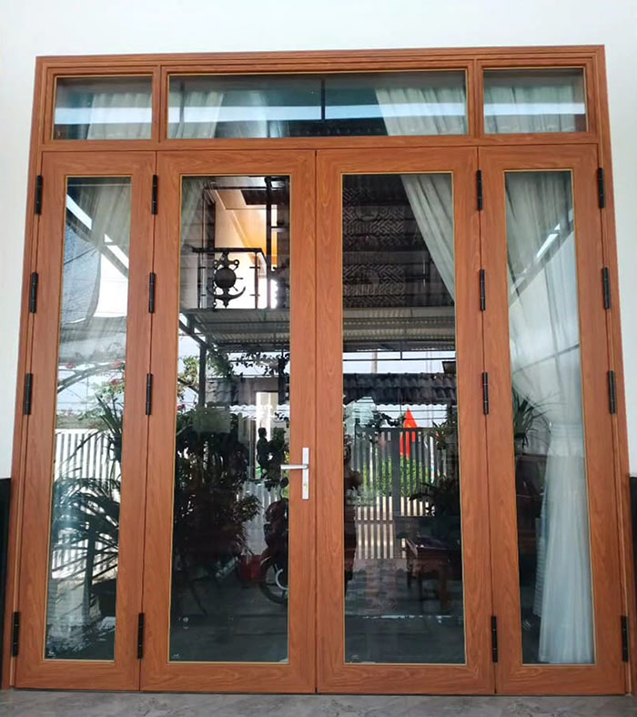 Cua-nhom-Xingfa-4-canh-mau-go-2