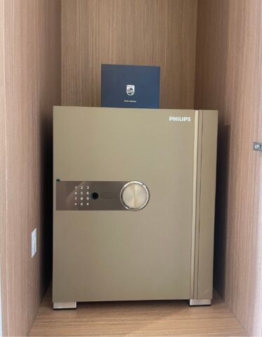 Két sắt Philips SBX202