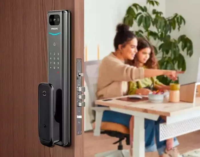 Philips Alpha-V thiết kế kéo đẩy hiện đại, tích hợp camera và chuông cửa