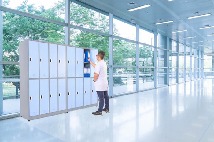 Locker có công dụng lưu trữ đồ dùng cá nhân một cách gọn gàng và tiện lợi