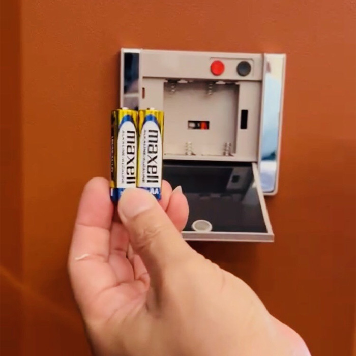 thay pin cho két sắt điện tử