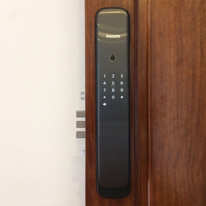Khóa cửa thông minh Philips DDL702E