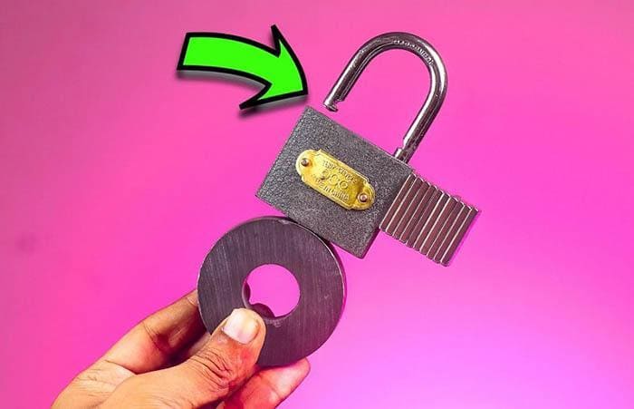 Sử dụng nam châm có thể hỗ trợ mở ổ khóa khi mất chìa