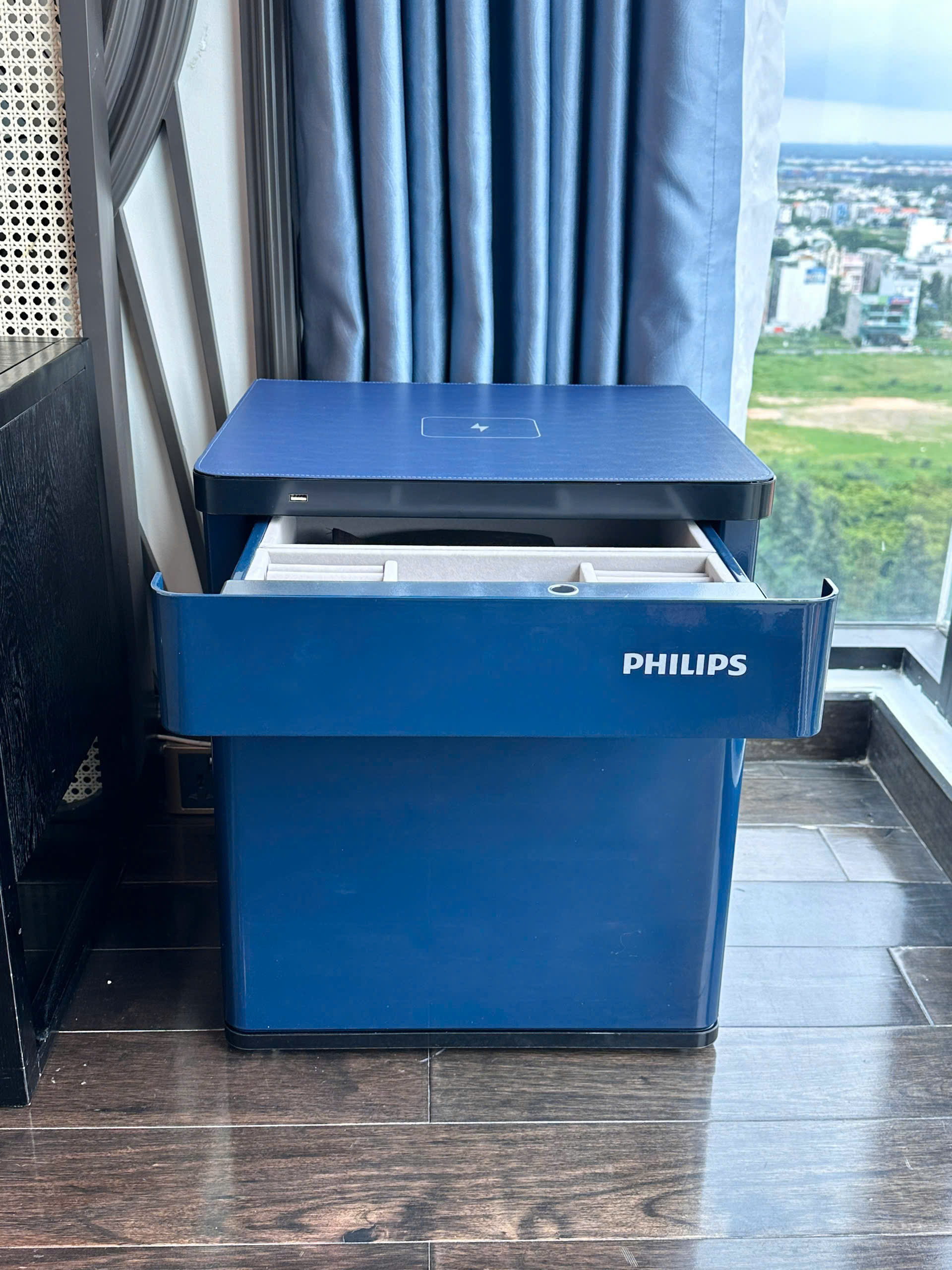 Két sắt có mấy chìa khóa Philips SBX301