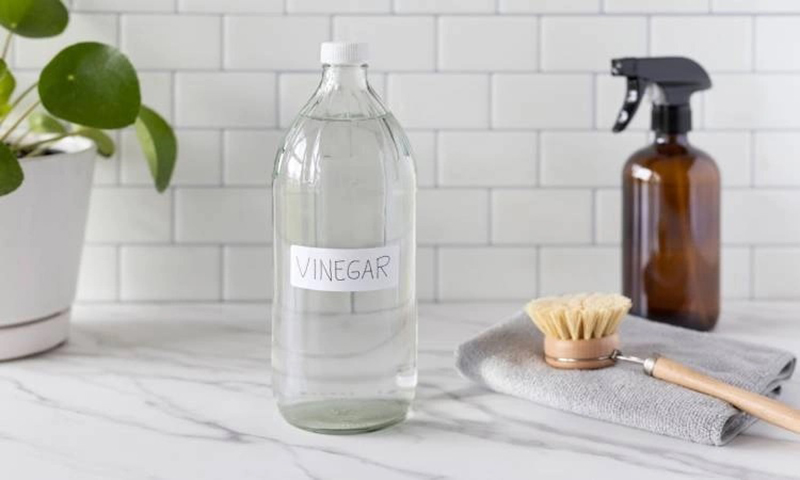 Cach-khac-phuc-ri-set-tren-be-mat-khoa-Dung-giam-trang