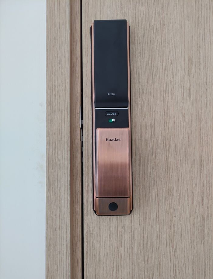 Khóa cửa thông minh Kaadas K9 lắp thực tế