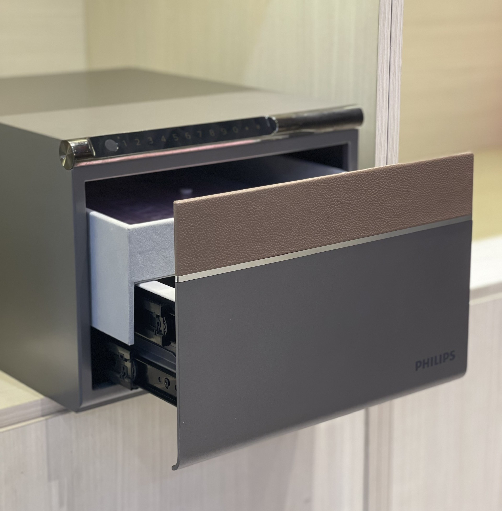 Két sắt mini nặng bao nhiêu kg (2)