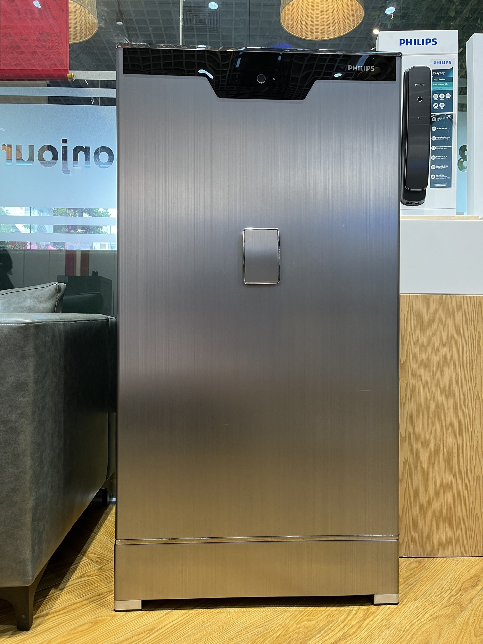 Két sắt siêu cường là gì 4