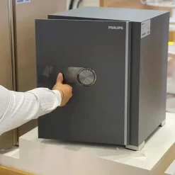 Thiết kế tay nắm ẩn và phím số cảm ứng hiện đại